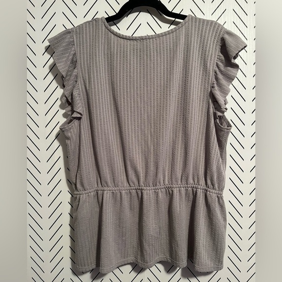 Maurices Gray Peplum Flutter Sleeve Top - Picture 8 of 9